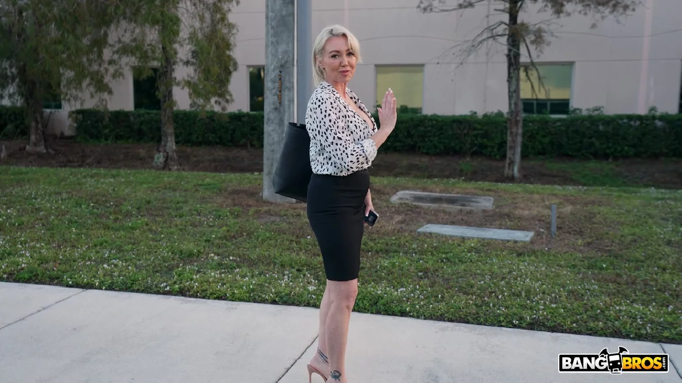 BangBus Chloe Adams XXX